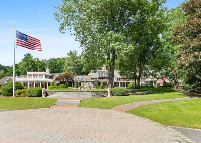 Yankee Candle Founder's 'disneyland' Estate Hits The Market For $23 