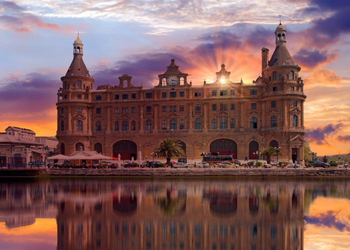The world's most magnificent railway stations