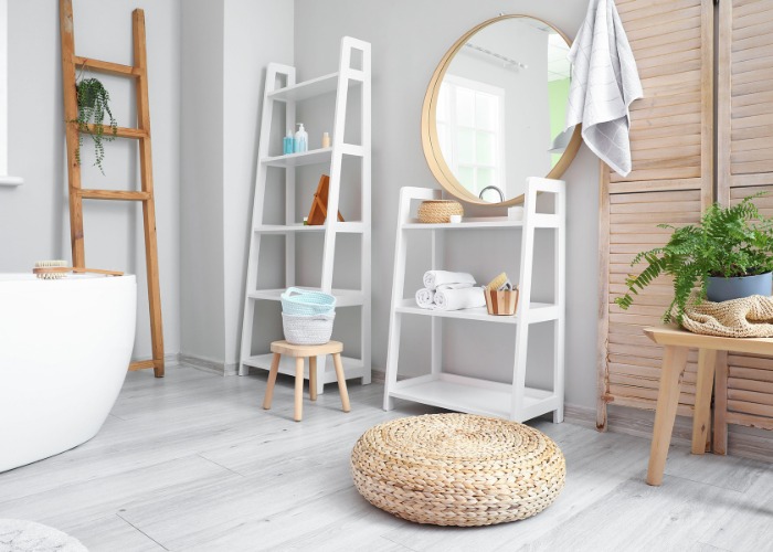 Brilliant bathroom storage hacks that are so easy