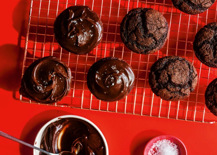 Air fryer chocolate fudge cakes recipe