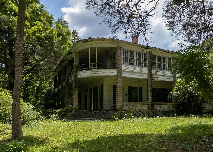 Tour the haunted abandoned doctor’s house with a paranormal secret ...