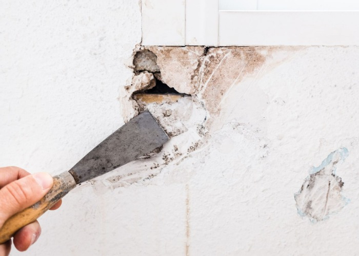 How to Fix Cracked Plaster: Tips and Guidelines