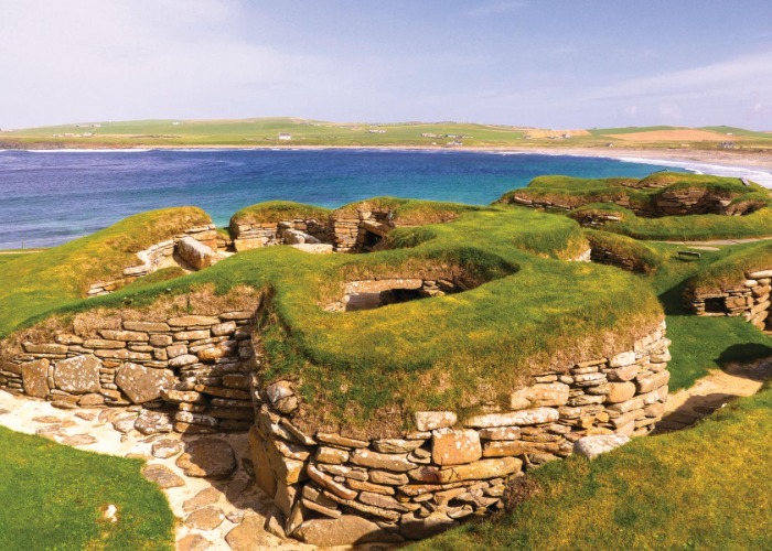 The world's amazing ancient monuments that still standing