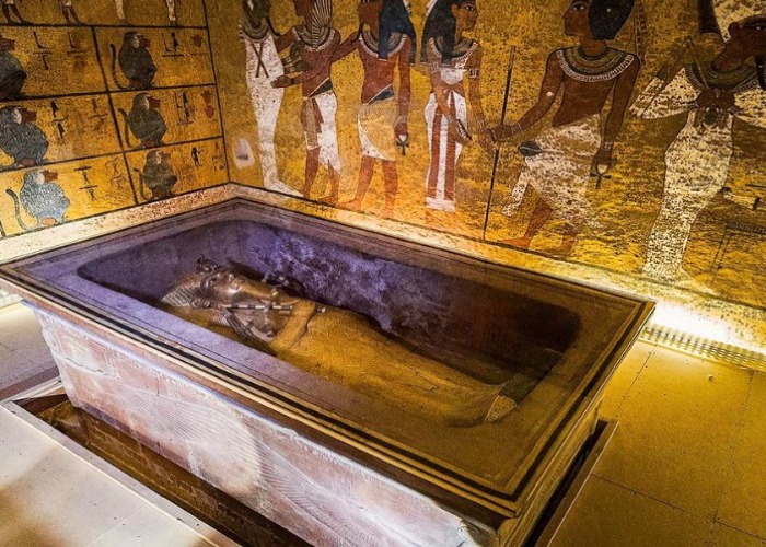 Step into the world of Ancient Egypt with these 30 iconic relics
