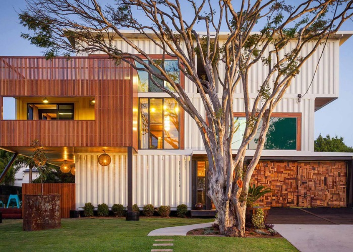This luxurious Australian mansion is built from 31 shipping containers