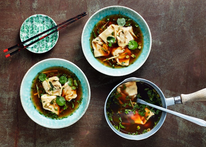 Wilted watercress and chicken wonton soup recipe