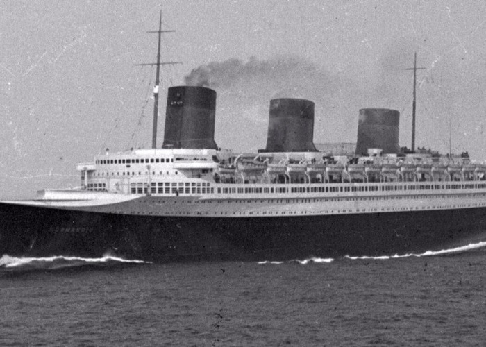 The History Of Cruising In Incredible Vintage Photos
