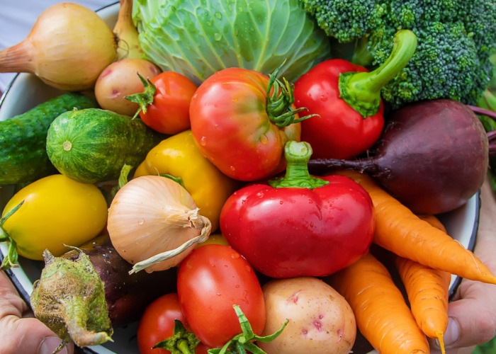 30 professional tips for growing your own food and saving money