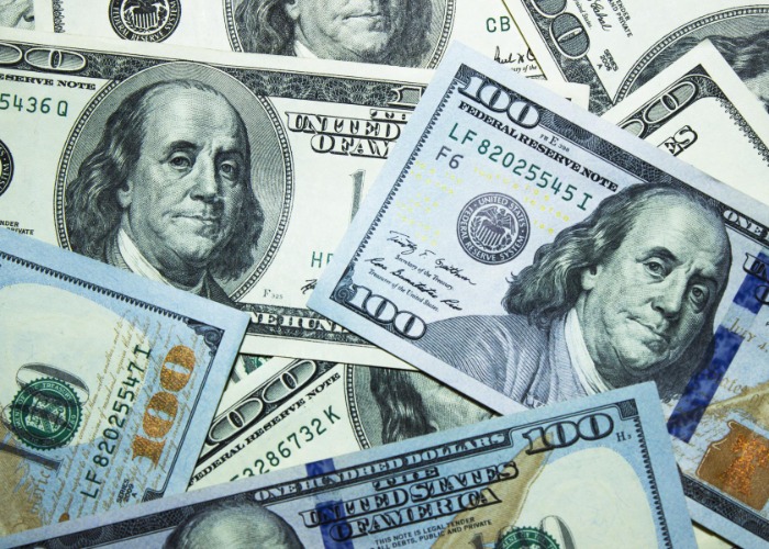The Incredible Story Of The Conman Who Almost Broke America's Economy 