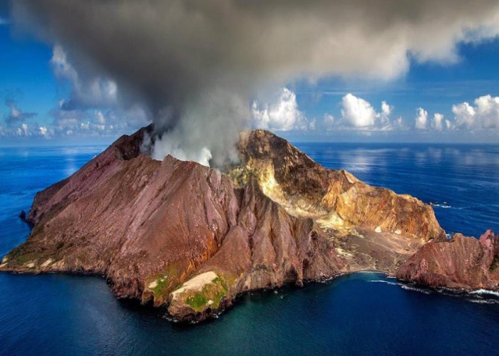 50 unforgettable experiences you can only have in New Zealand