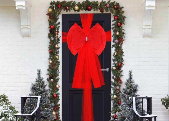 50 of the Most FESTIVE Outdoor Decorations