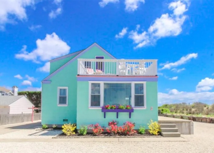 Modest 3-Bed Cottage on the Jersey Shore SHOCKS With $10m Sale