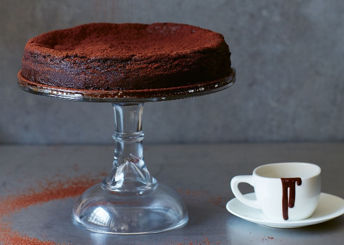 Flourless chestnut, rum and chocolate cake recipe