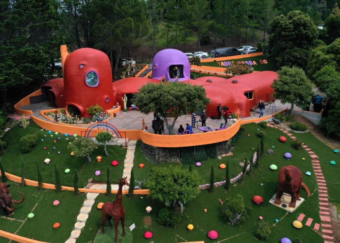 We've Tracked Down The UGLIEST Homes In All of America