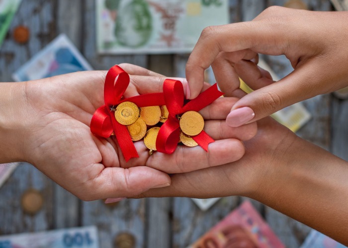 10 money-saving traditions from around the globe