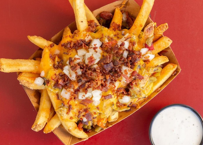 🤤Let's make some delicious cheesy fries tonight. #cheesy #fries