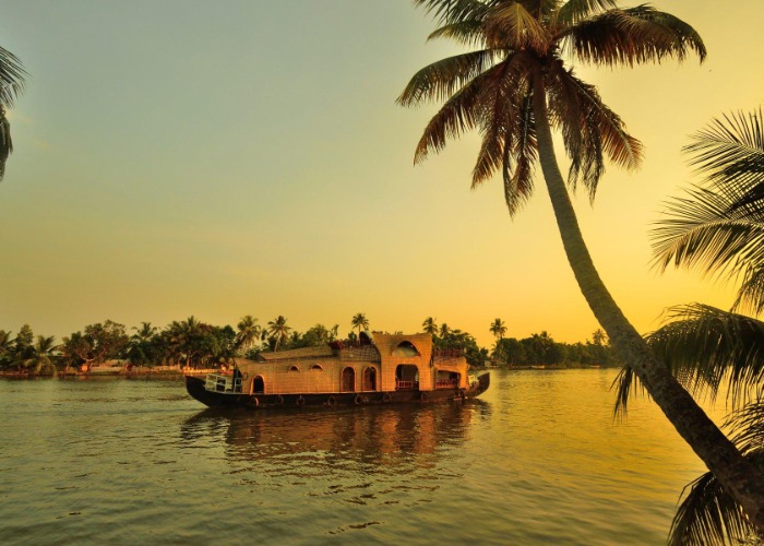 32 beautiful canals and waterways around the world