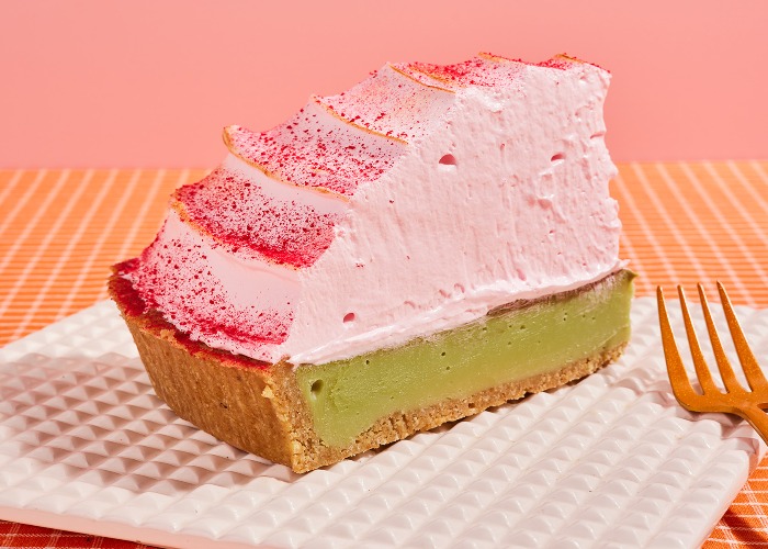 Pistachio pie with raspberry meringue topping recipe