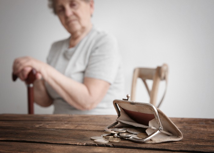 UK elderly struggle as severe poverty rates rise