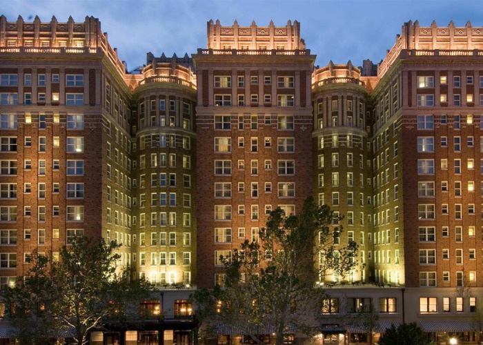 Check In If You Dare: The 50 SPOOKIEST Haunted Hotels In America