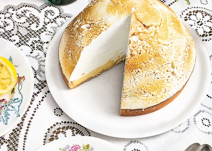 Lemon meringue pie tart