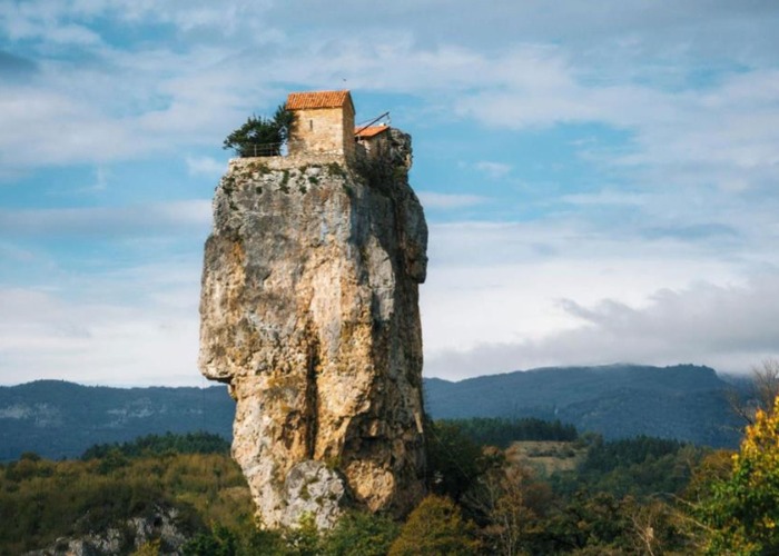 Could you live in the world's remotest homes?