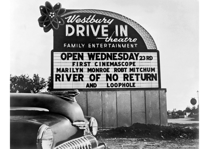 Fascinating photos of the defining moments of 1950s America