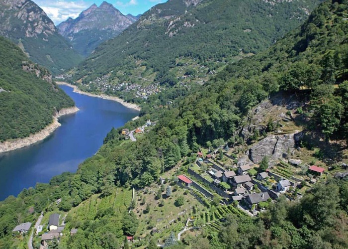 7 whole towns that are up for sale