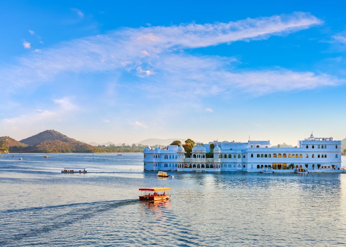 30 Stunning Lakes Around The World That Are Surprisingly Man-Made