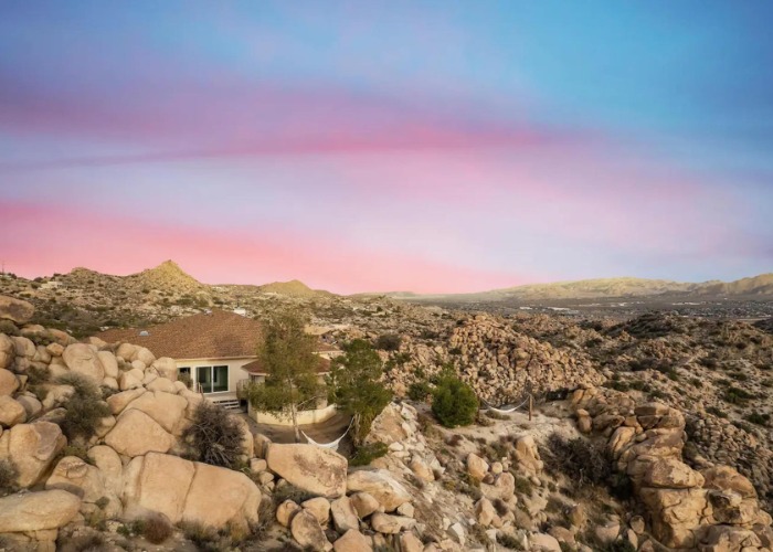 14 amazing hidden homes that vanish into their surroundings