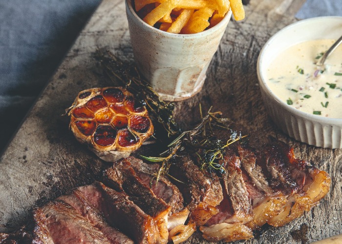 James Martin's sirloin steak with chips and Béarnaise sauce recipe