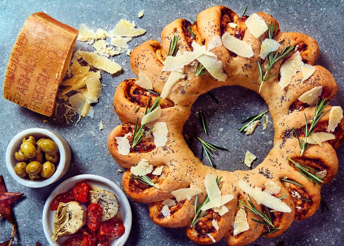 Parmesan and pesto pull-apart bread wreath recipe
