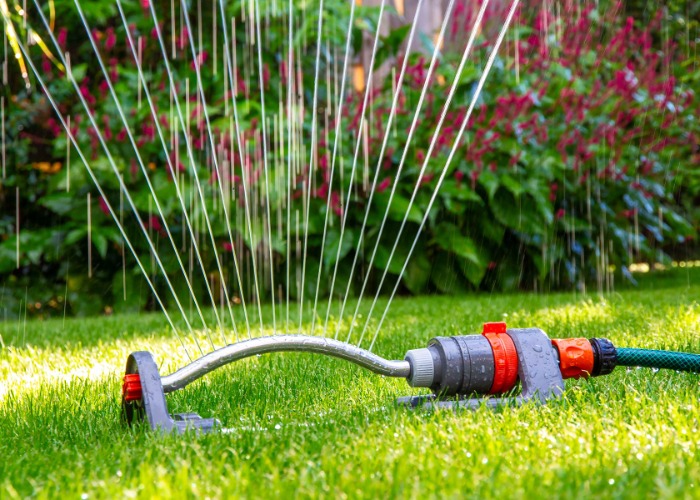 How to save water at home and in the garden | loveproperty.com