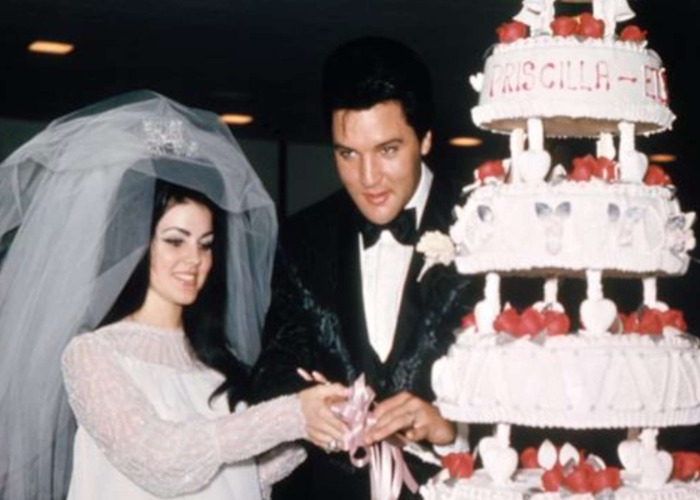Spectacular celebrity wedding cakes that stole the show
