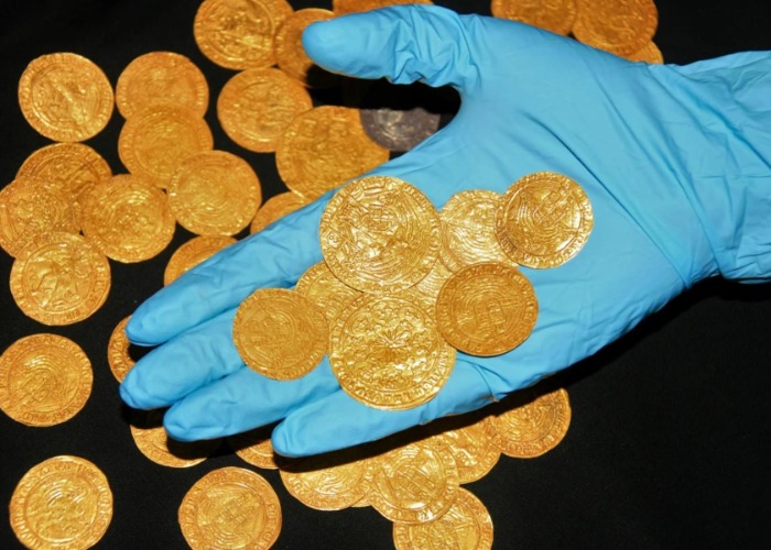 The most AMAZING treasures found in people’s garden