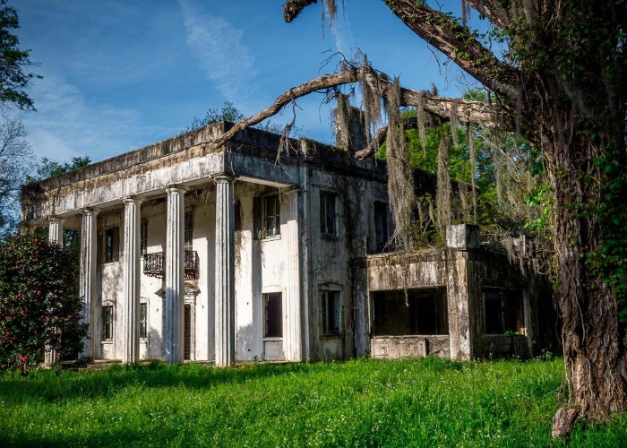 The fascinating stories behind America’s abandoned stately homes
