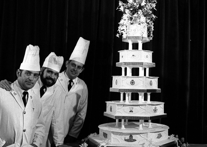 From flashy to classy: The most memorable celebrity wedding cakes |  %%channel_name%%