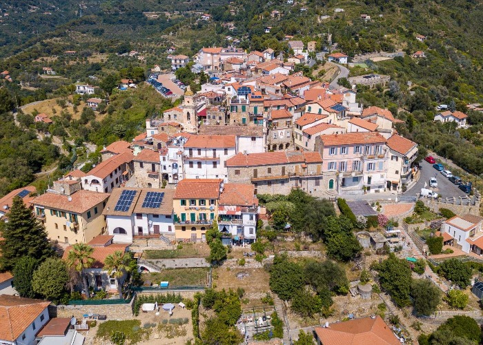 The Strange Story of One Italian Village And Its Hopes for Independence
