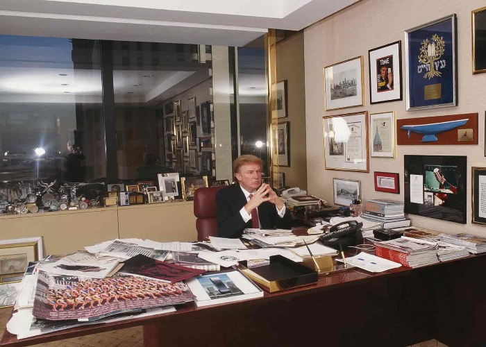 Wegen dieser Riesenuhr droht Trump jetzt eine Geldstrafe