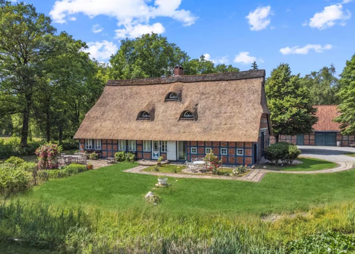 9 dreamy farmhouses you'll want to move into