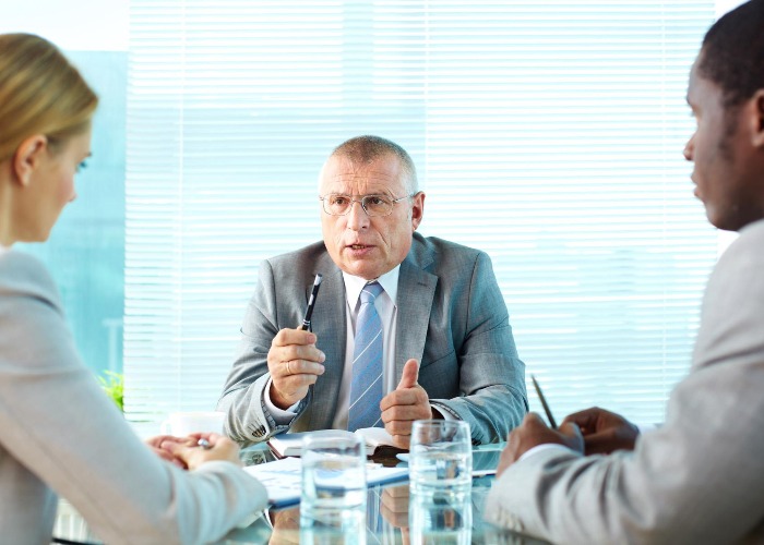 31 signs of a bad boss, as described by workers