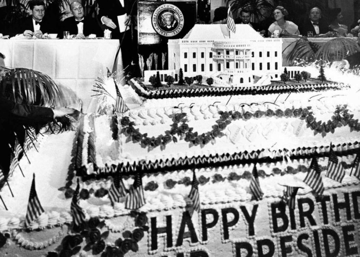 23 iconic celebrity birthday cakes we wish we could have tasted