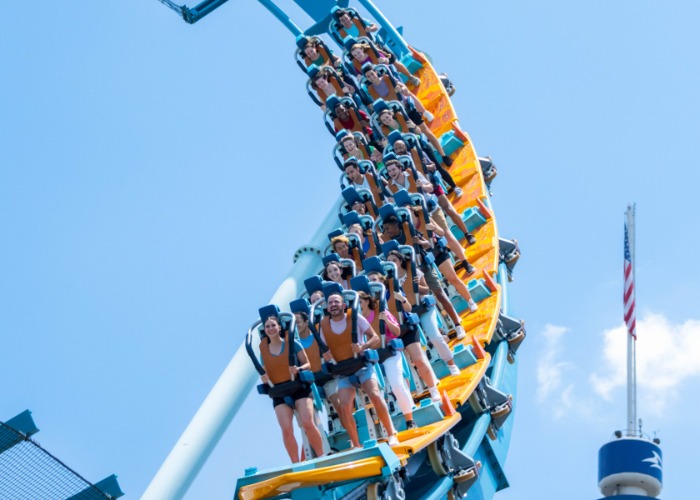 The Fastest, Scariest Roller Coasters In The US That Thrill Seekers Will Love
