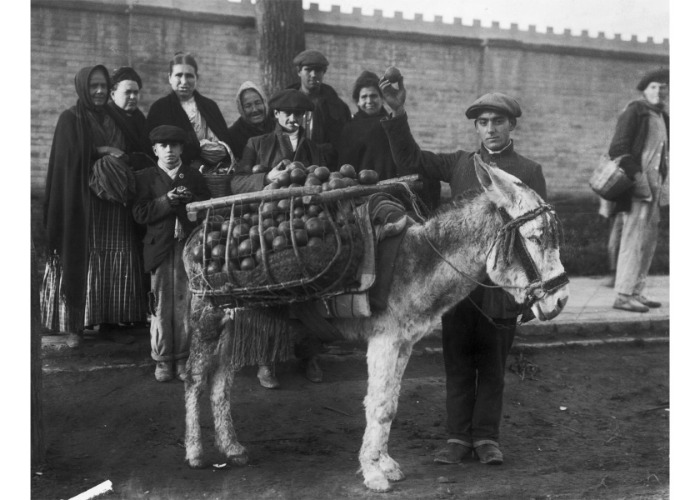 Amazing black-and-white images of Spain in the 19th century