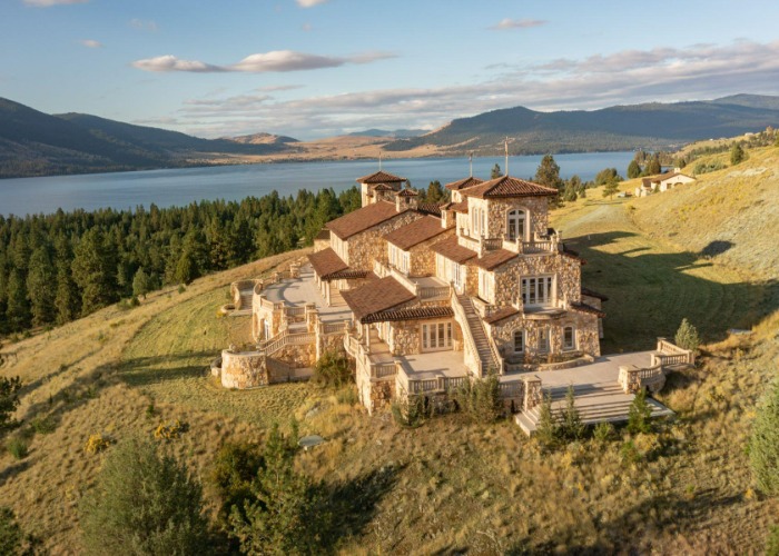 5 incredible fixer-uppers for the ultimate renovation project
