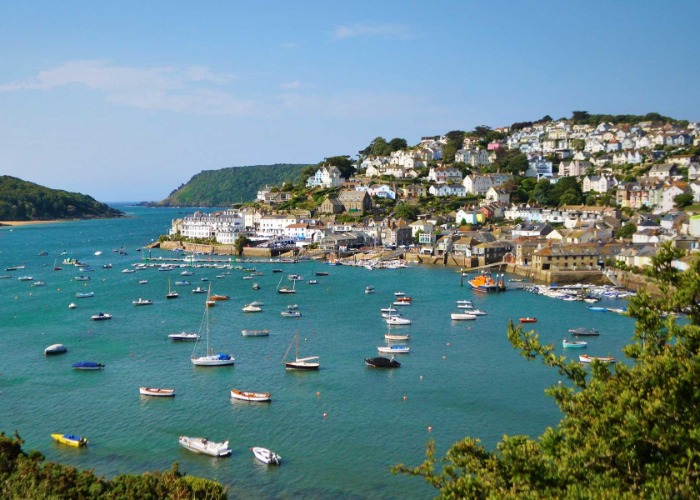 Take A Tour Of The UK's Prettiest Small Towns And Villages
