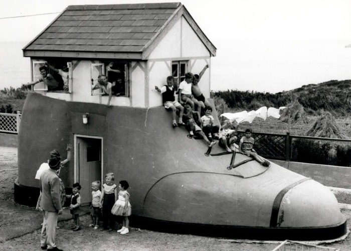 19 historische Fotos zeigen skurrile Wohnhäuser von früher – auch in Deutschland
