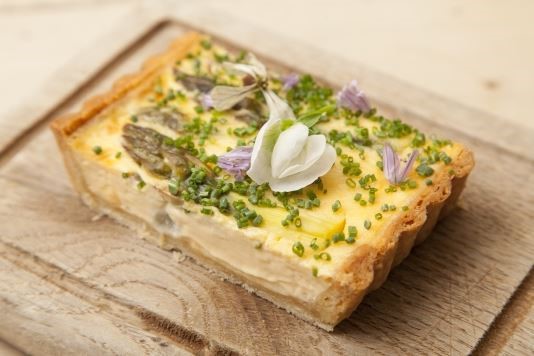 Organic asparagus and hollandaise tart recipe