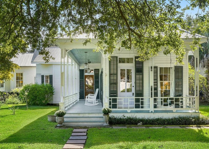9 homes for sale that are full of southern charm