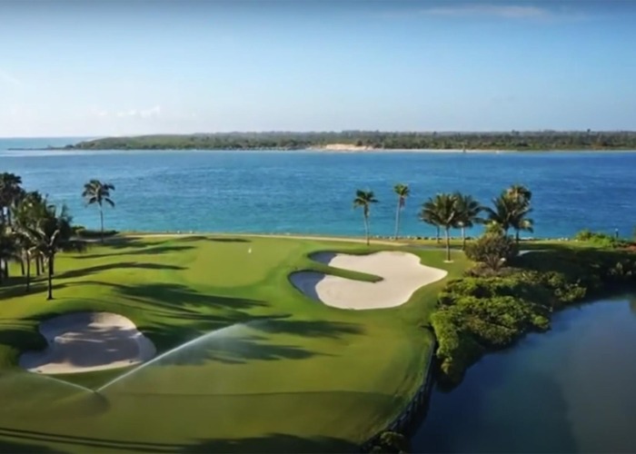 5 beautiful homes near America's best golf courses